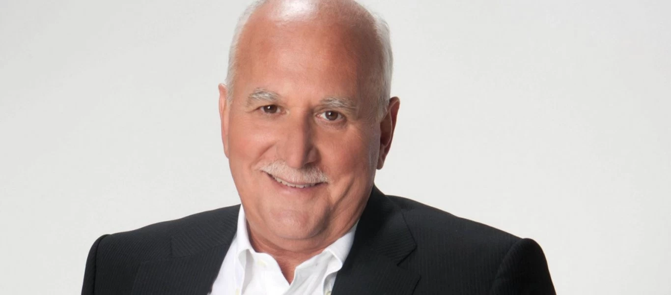 «Άφωνοι» οι συνεργάτες του Γιώργου Παπαδάκη με την ατάκα του: «Είσαι άσχετος - Φύγε με τον πεοδείκτη» (βίντεο)